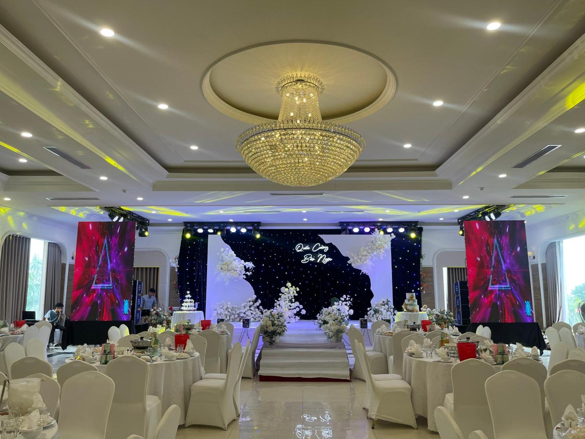 Ngan Ha Hotel Dai Tiet Buitenkant foto