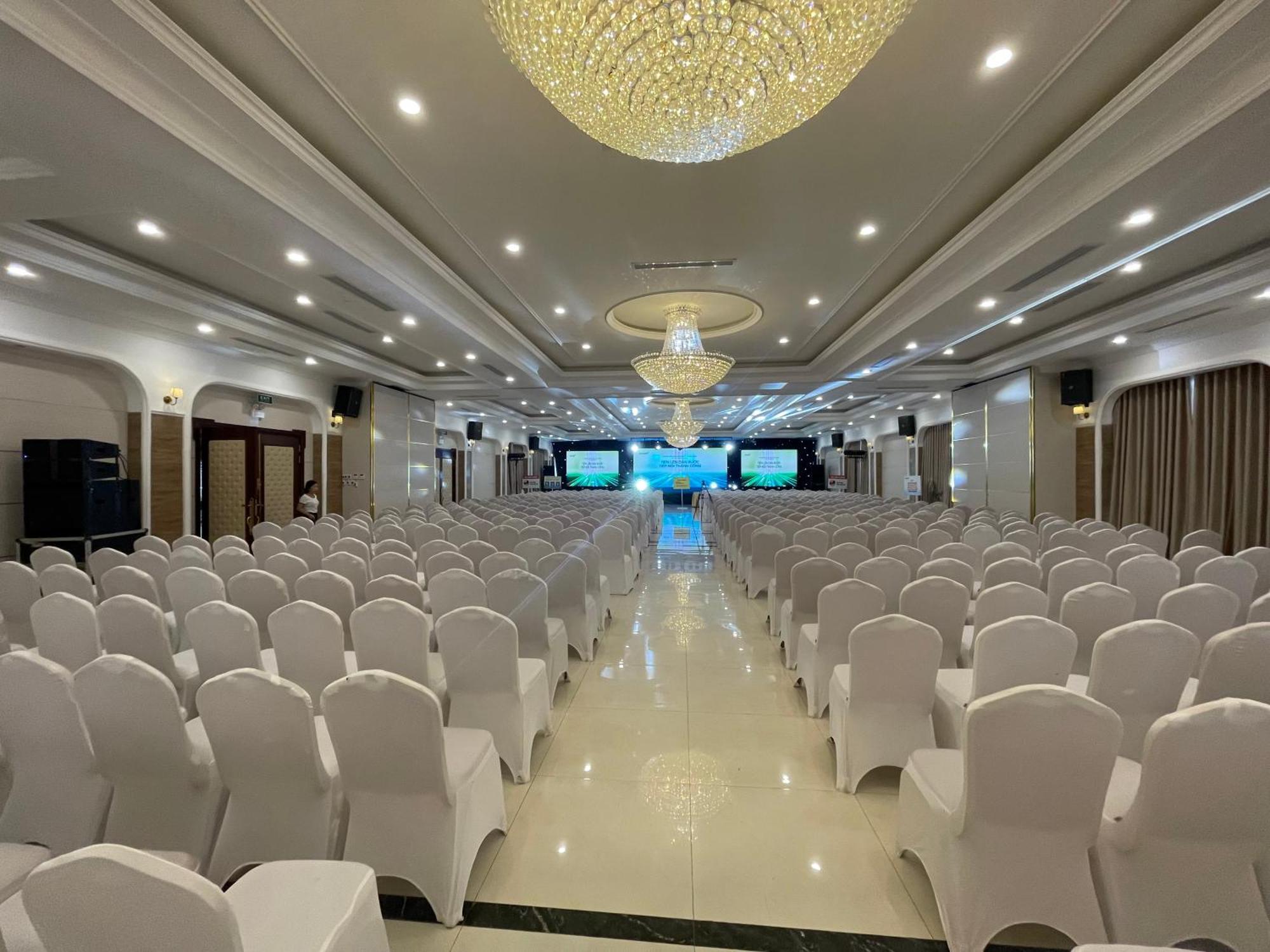 Ngan Ha Hotel Dai Tiet Buitenkant foto