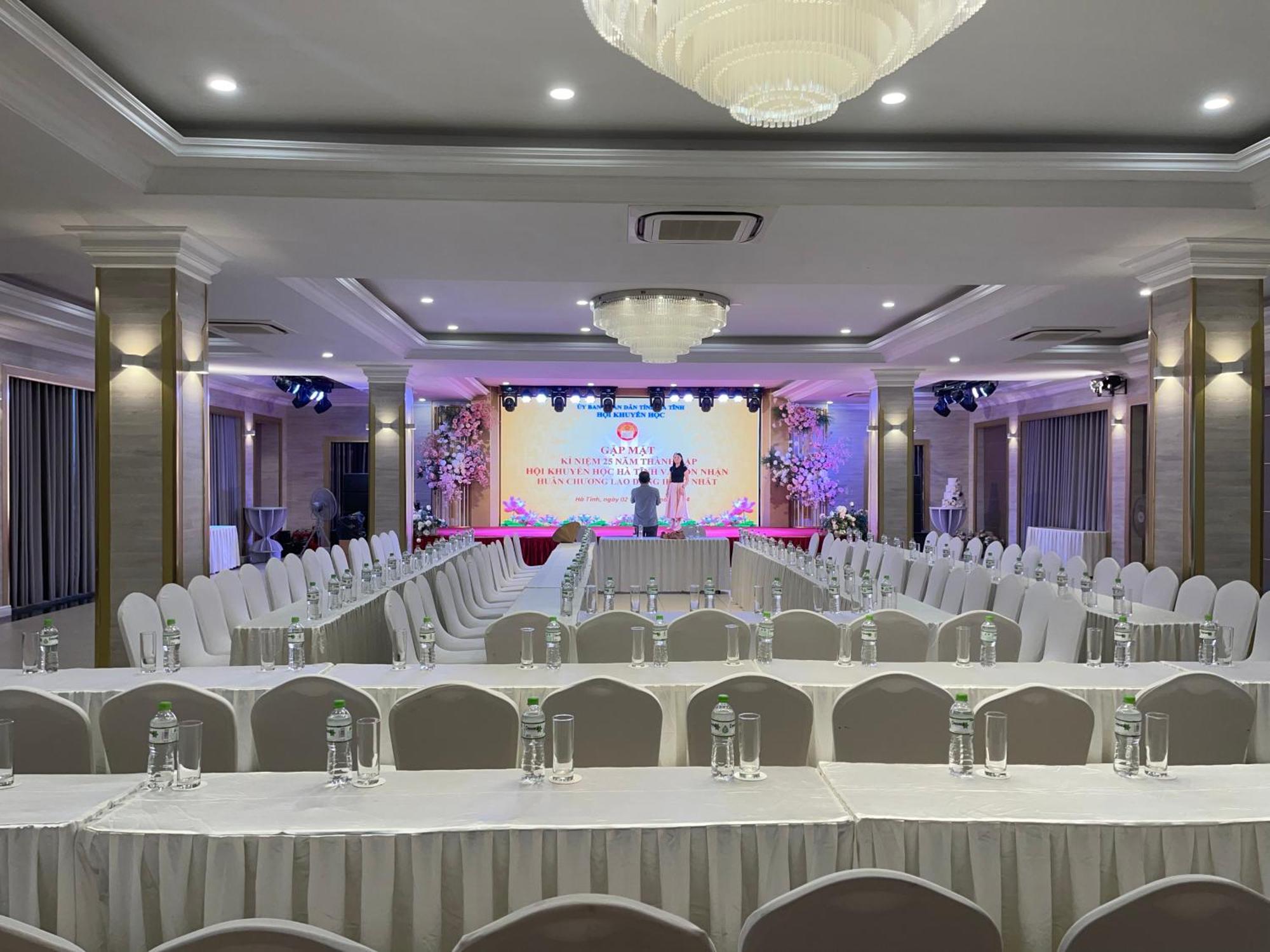 Ngan Ha Hotel Dai Tiet Buitenkant foto